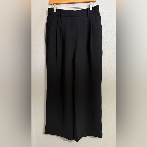 Francesca’s Pants - Francesca’s Black Wide Leg Pleated Trousers Womens Size L NWT